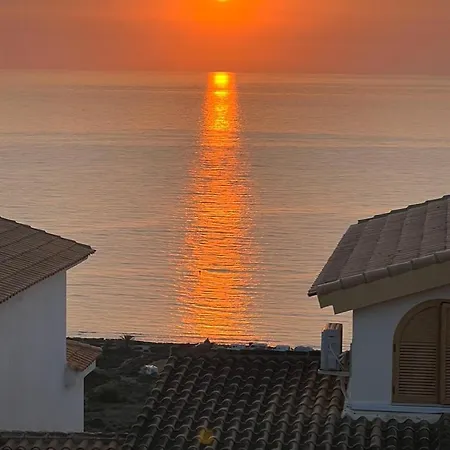Granalacantholiday Mit Traumhaften Meerblick Und Grossem Pool بيت للعطل غران ألاكانت